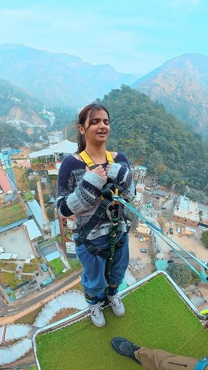 Bungee jumping in Rishikesh – best prices with certified jump masters and safety gear